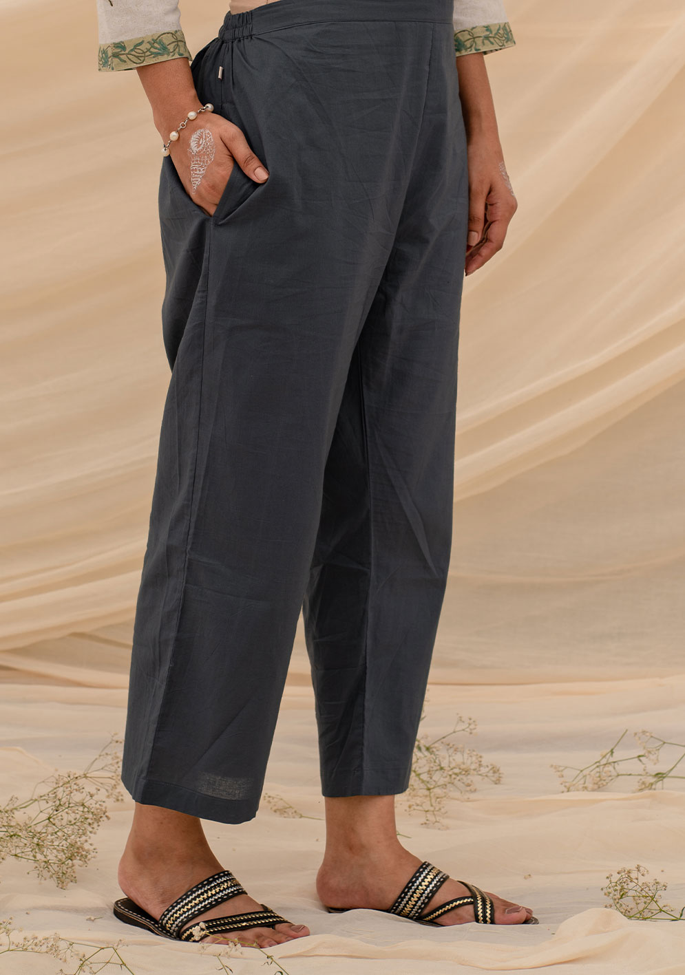 Regular-fit trousers in certified Royal Batavia cotton | Incotex | Slowear  US